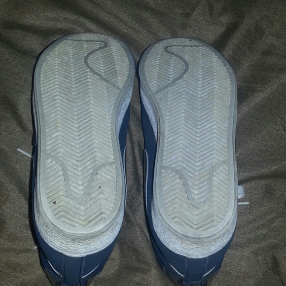 Navy blue Nike hightop Blazers - Picture 2 of 4