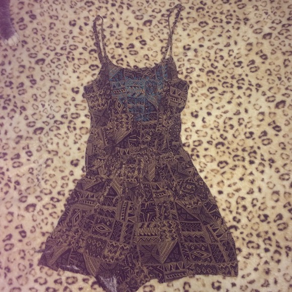 Beautiful forever 21 romper.. Never worn