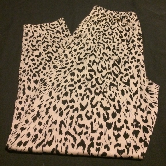 🚫❌🚫 🐾👖ANIMAL PRINT LEGGINGS - Picture 2 of 4