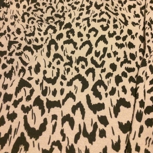 🚫❌🚫 🐾👖ANIMAL PRINT LEGGINGS - Picture 4 of 4