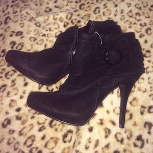 Size 8 Charlotte Russe 5 inch heels