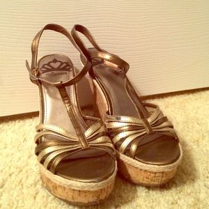 FERGALICIOUS gold wedges