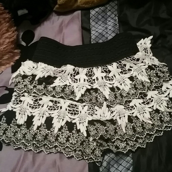 White and black shorts large size