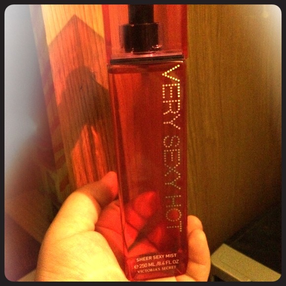 Victoria's Secret spray mist