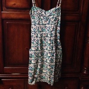 Two adorable dresses! ☀️