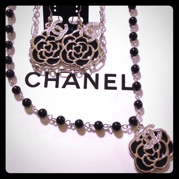 Accessories - Fashion Jewelry Set