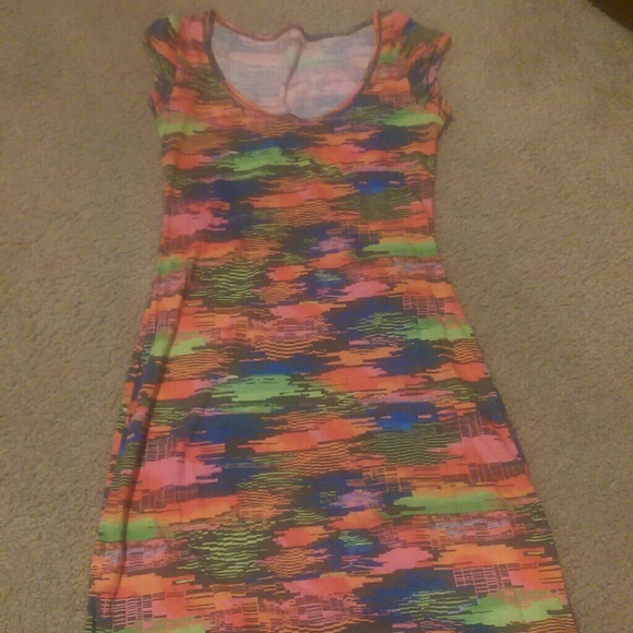 VS t-shirt Rainbow dress