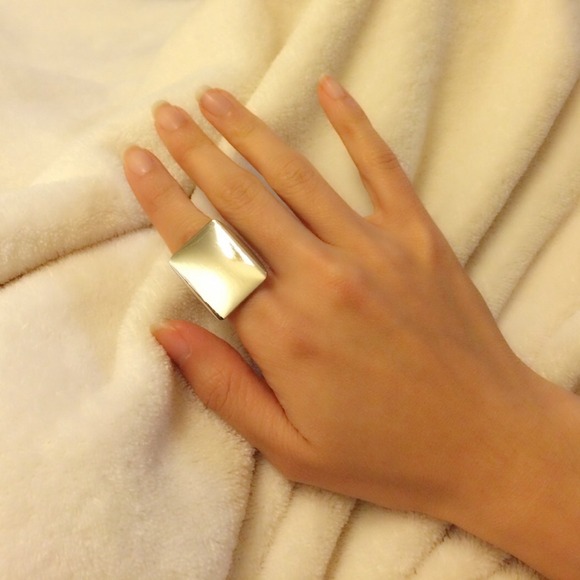 FREE Shiny silver h&m ring