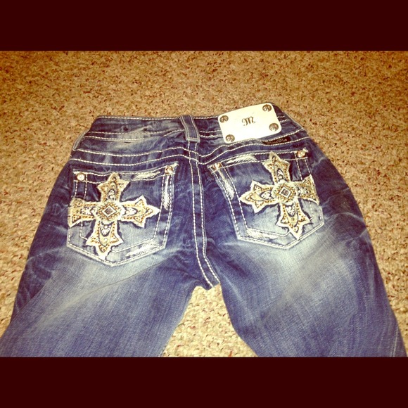 Miss me jeans. Size 23. Worn maybe 2ce! Like new.