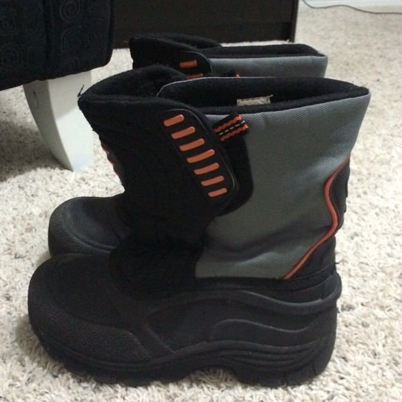Boys snow boots