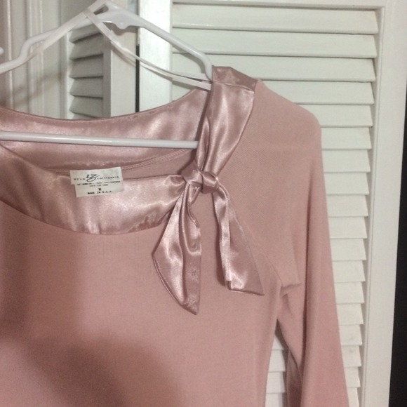 Top - Picture 2 of 2