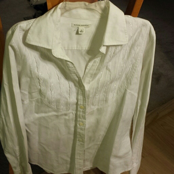 Beautiful white banana republic shirt