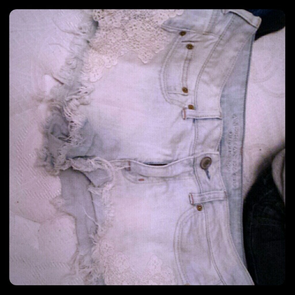 American Eagle shorts!