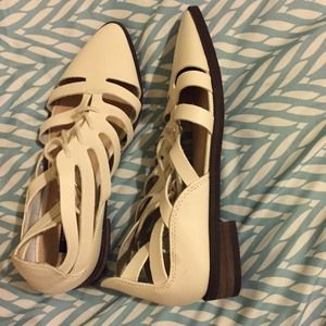 Cute summer shoes size 5.5 never been worn