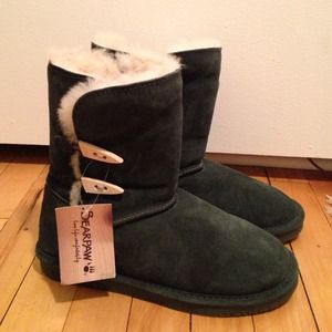 🎄Bearpaw Fuzzy-Boots🎄