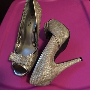 Sparkle bow heels