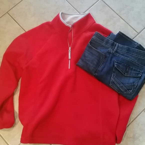 Sporty Christmas red old navy  pullover fleece