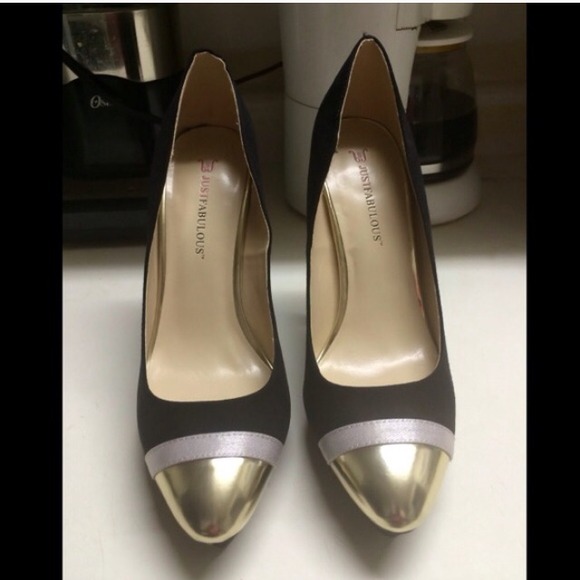 💫💫💫💫GOLD CAP TOE PUMPS💫💫