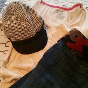 Trending plaid hat.  NWOT