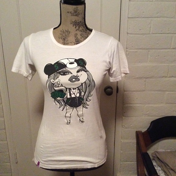 Tee