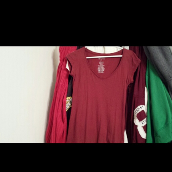 Miley Cyrus V-neck - Picture 2 of 4