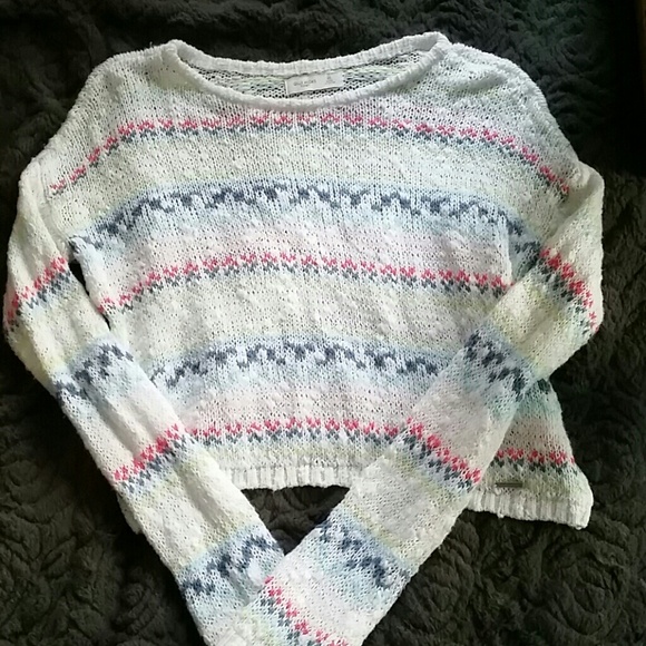 Cute Crop Sweater! - Picture 1 of 2
