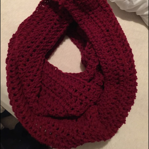 📍SOLD📍Infinity scarf
