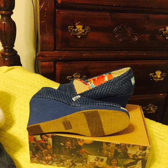 Toms Heels