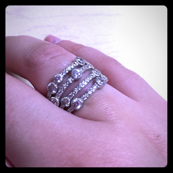 💎 Gorgeous Sparkle cocktail Ring 💎