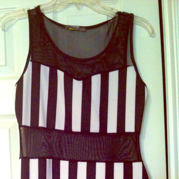 New Black&White Stripe sheer Mesh back party dress