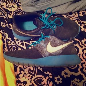 Galaxy Nike roshe runs