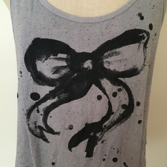 ❌SOLD❌paint splatter bow tank - Picture 2 of 3