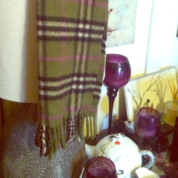 Burberry 100% cashmere scarf. 😘Was $190..sale now