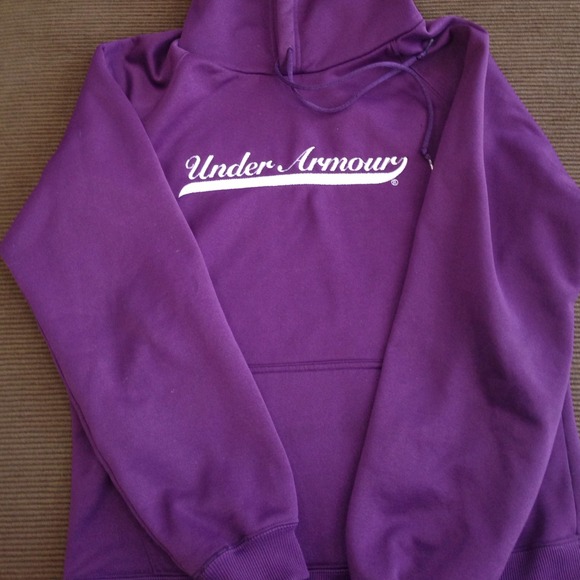 Under Armour hoodie! 💜