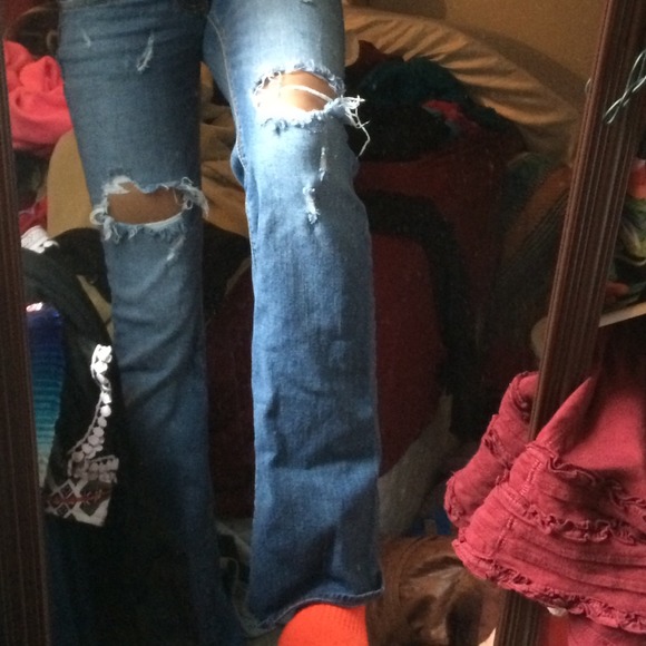 🚫🚫sold🚫🚫American eagle distressed jeans - Picture 3 of 3