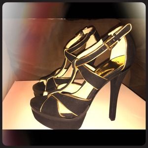 Michael kors heels brand new*