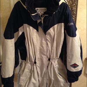 Women's Columbia Waterproof Winter Coat and Gloves