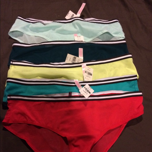 NWT VS LOT OF 5 PANTIES SIZE LARGE