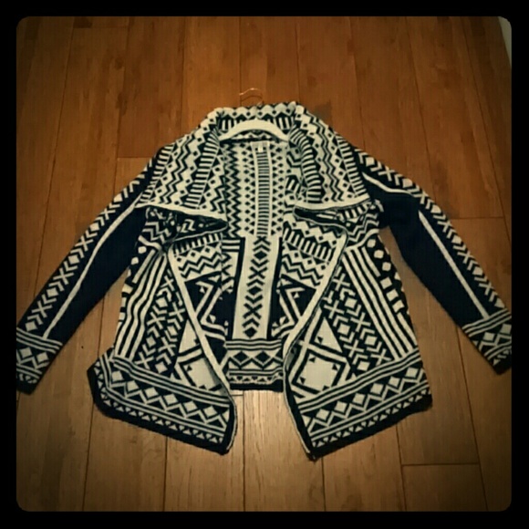 Sweaters - Flash sale! Navy Blue Aztec Cardigan.