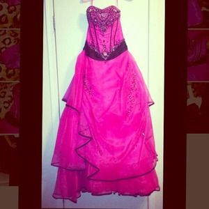 Hot pink/Black dress Negotiate 👍👍