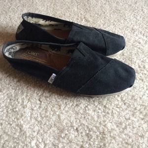 Toms