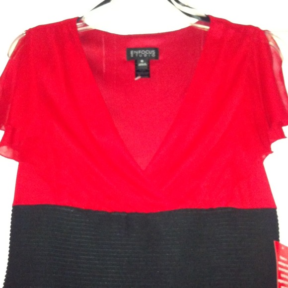 Black and red dress - Picture 2 of 3