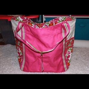 Vera Bradly Large Colorbloack Tote on Lilli Bell
