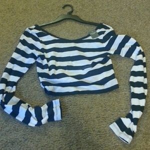 Abercrombie & Fitch long sleeve crop top