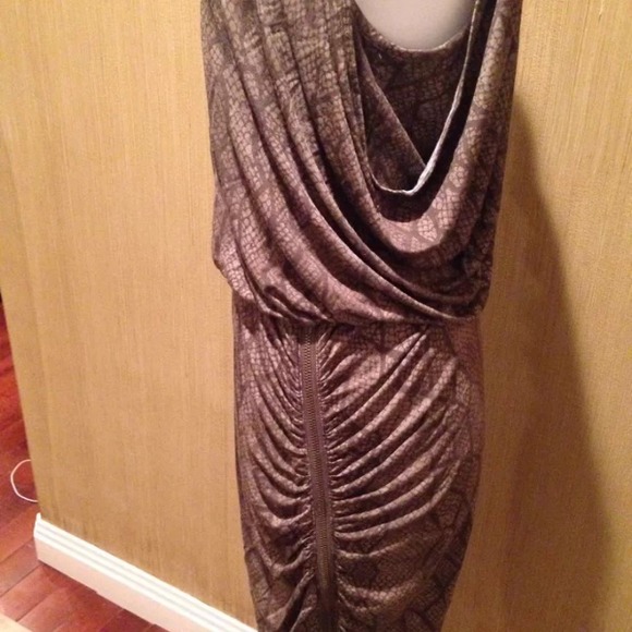 Sundress - Picture 2 of 4
