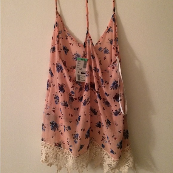 Top - Picture 2 of 2