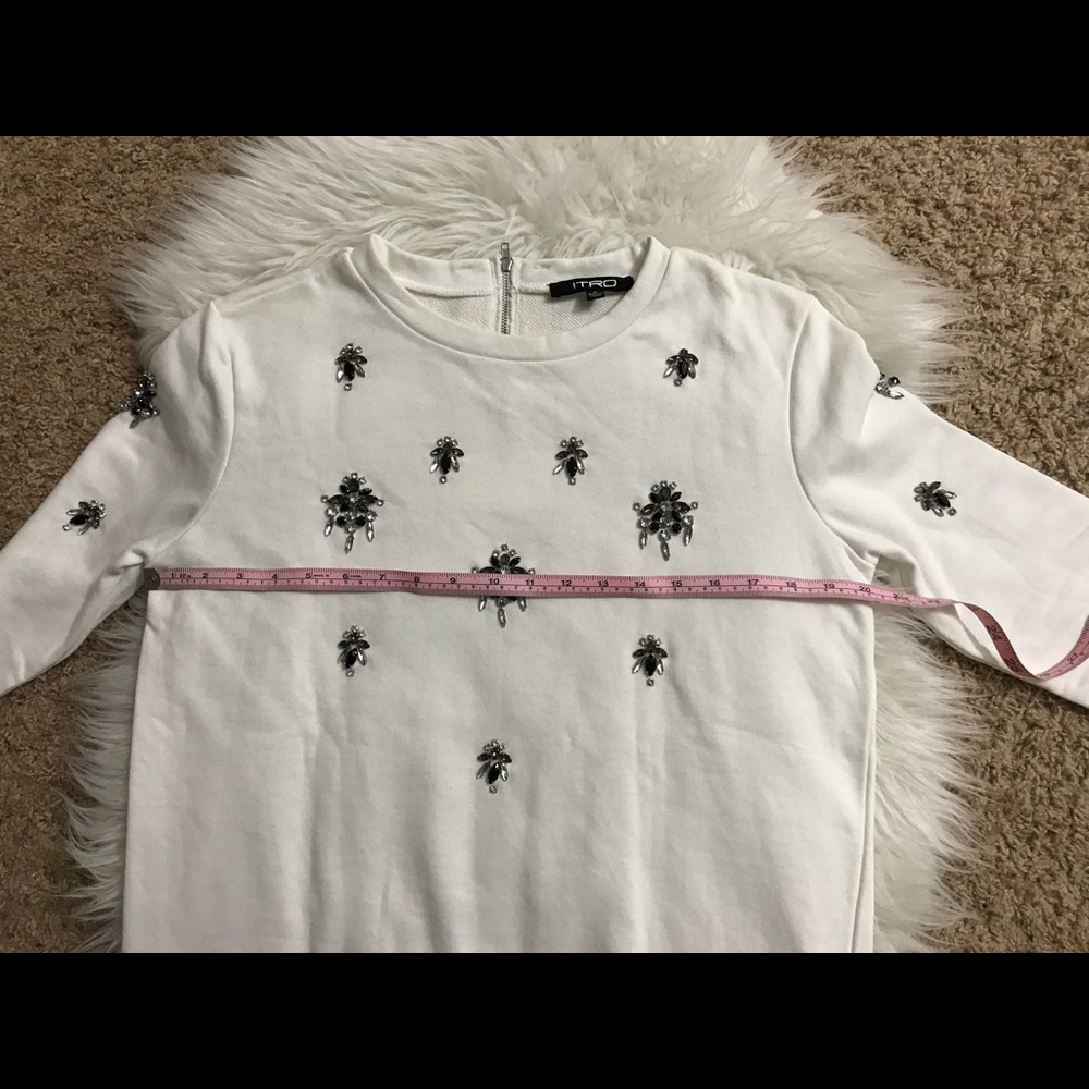 Host Pick👠ITRO Sweater - Picture 6 of 8