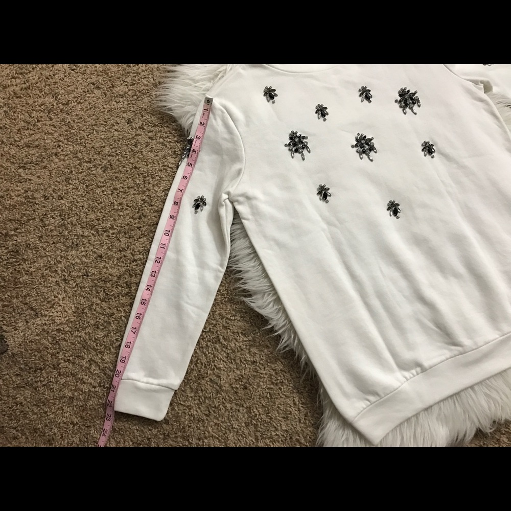 Host Pick👠ITRO Sweater - Picture 7 of 8