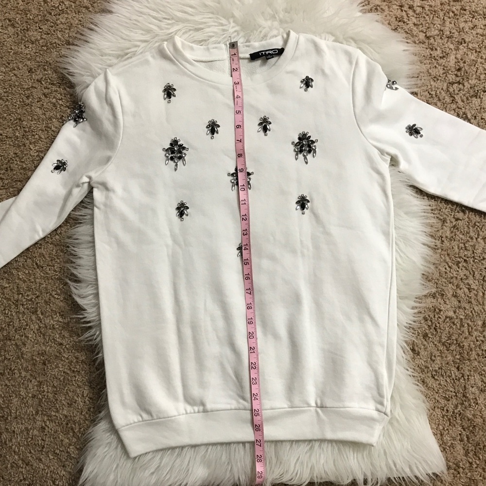 Host Pick👠ITRO Sweater - Picture 8 of 8