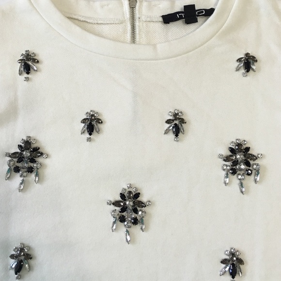 Host Pick๐ ITRO Sweater - Picture 4 of 8